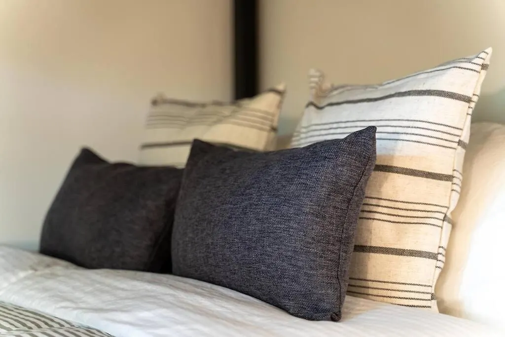 Southern Charmer 2 Miles To Broadway Nashville Apartment